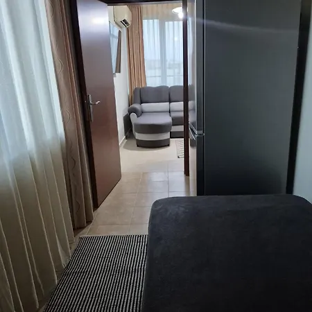 Apartament Ravda *
